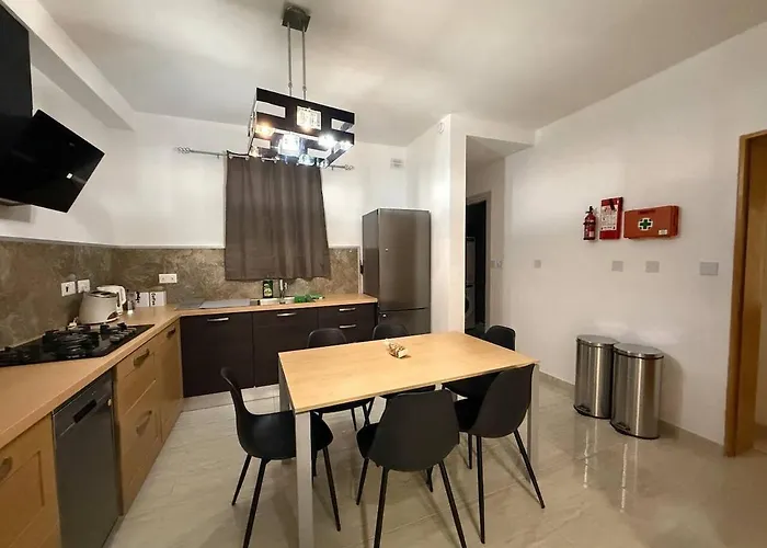 Seaside Haven Bbq Near D Square * St. Paul's Bay